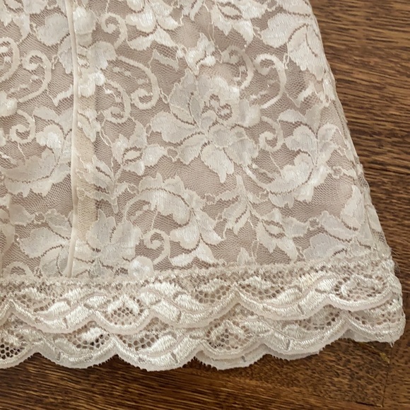 Express tank top lined w/lace overlay  Nice weight - Picture 6 of 9